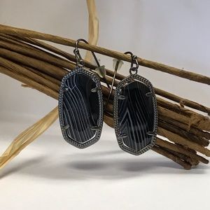 Kendra Scott Dani earring